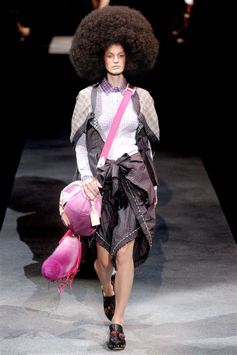 Louis Vuitton: Spring 2010 Ready